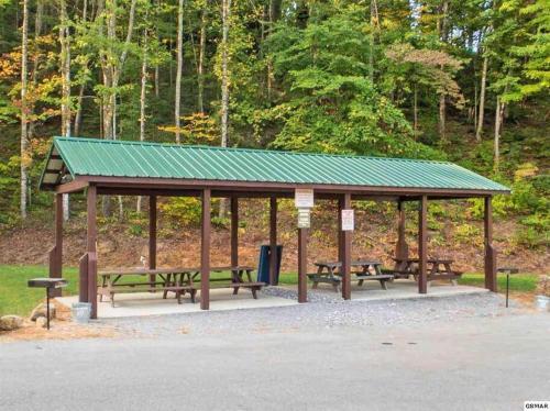 Orso's Cabin~ Views~location~theater~game Room~hot Tub~5 King Beds