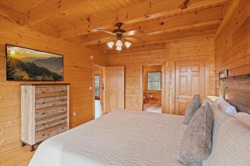 Blue Ridge Refuge Cabin