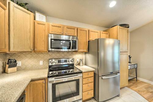 Cozy Canyon Lake Abode Less Than 1 Mi To Boat Ramp!