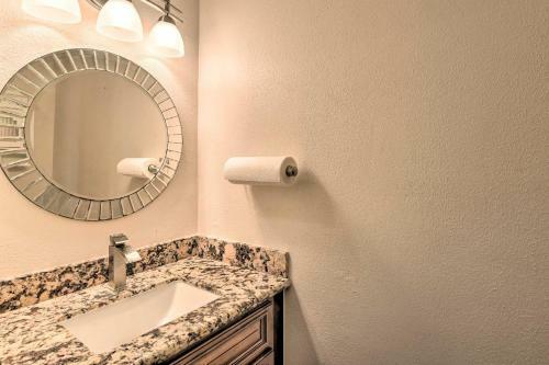 Freeport Retreat With Lake Views 6 Mi To Beach