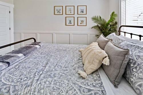 Entertainment Dream Large Home With 7 Bedrooms Sleeps 20+