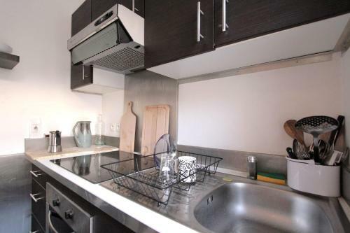 Quiet Apartment Of 38m2 Bright With Pretty Terrace