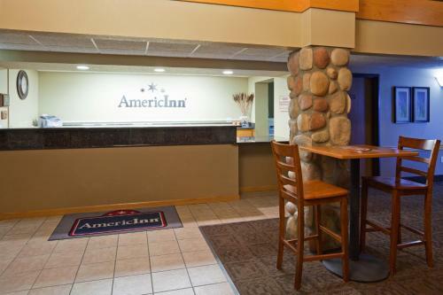 Hotel Americinn Lodge & Suites - Bismarck