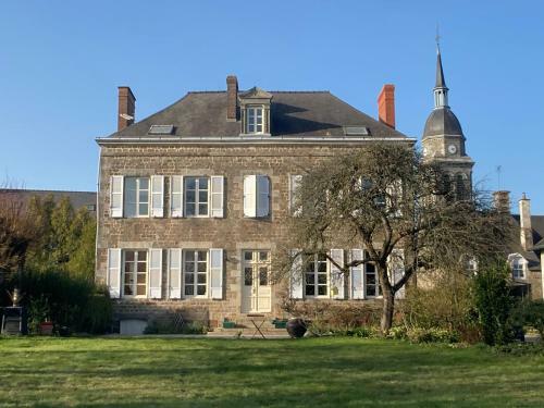 Hostal Maison D'h�tes La Doucelle