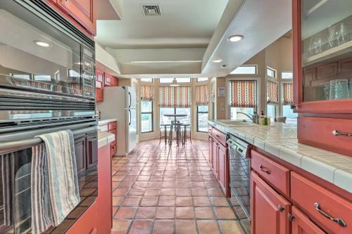 Adobe Mesa Home With Private Hot Tub And Patio!