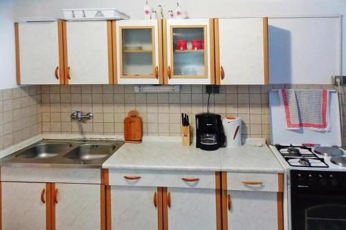 Apartment In Vir With A Barbecue