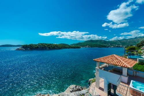 Villa K Dubrovnik - Five Bedroom Villa With Private Sea Access