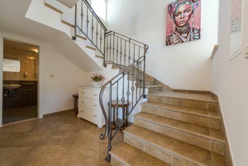 Villa K Dubrovnik - Five Bedroom Villa With Private Sea Access