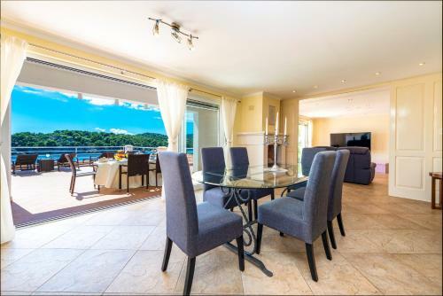 Villa K Dubrovnik - Five Bedroom Villa With Private Sea Access