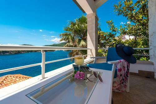 Villa K Dubrovnik - Five Bedroom Villa With Private Sea Access