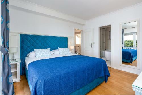 Villa K Dubrovnik - Five Bedroom Villa With Private Sea Access