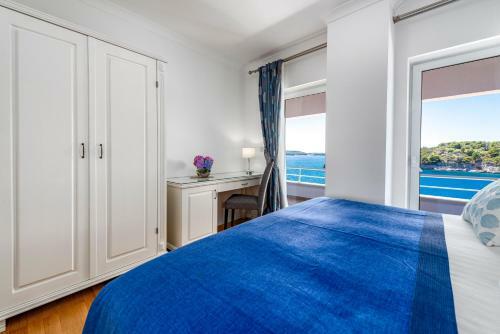 Villa K Dubrovnik - Five Bedroom Villa With Private Sea Access