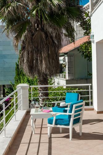 Villa K Dubrovnik - Five Bedroom Villa With Private Sea Access