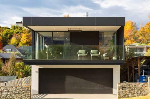 Luxury Wanaka Villa- Stunning Views-walk To Town