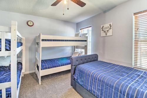 Modern Show Low Cabin Retreat With Deck And Grill