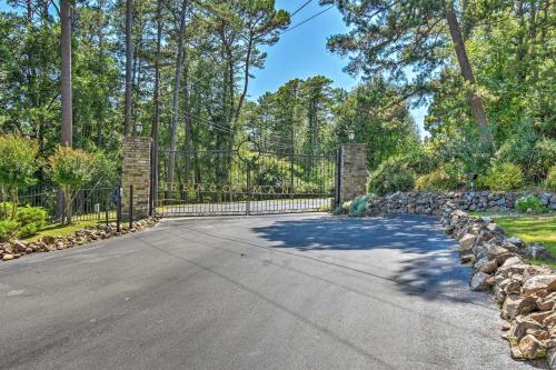 Apartamento Lakefront Hot Springs Condo With Patio And Pool!
