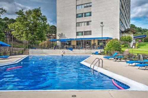 Apartamento Lakefront Hot Springs Condo With Patio And Pool!