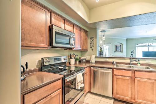Apartamento Elegant Scottsdale Condo With Balcony And Pool!