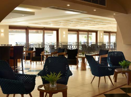 Hotel Roda Beach Resort & Spa