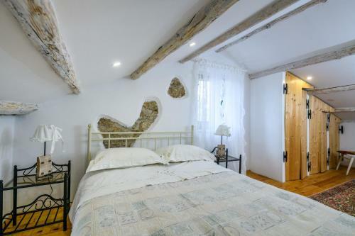 Rural Home Oriana