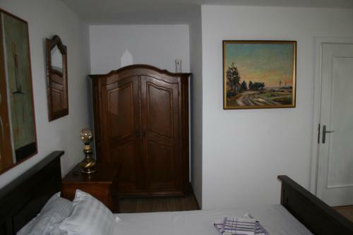Hostal Colev Rooms