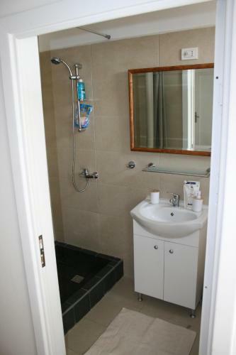 Hostal Colev Rooms