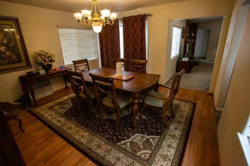 Spectacular 4br Home On 2 Acre Estate
