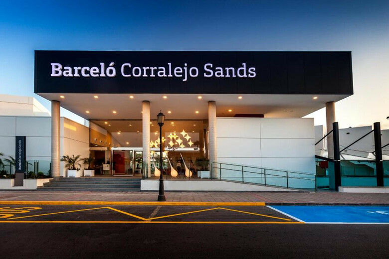 Hotel Barcel� Corralejo Sands
