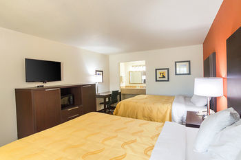 Hotel Quality Inn East