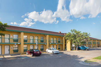 Hotel Quality Inn East