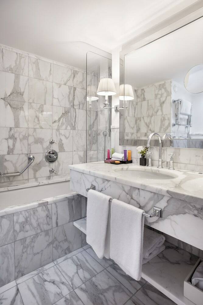 Hotel Castille Paris
