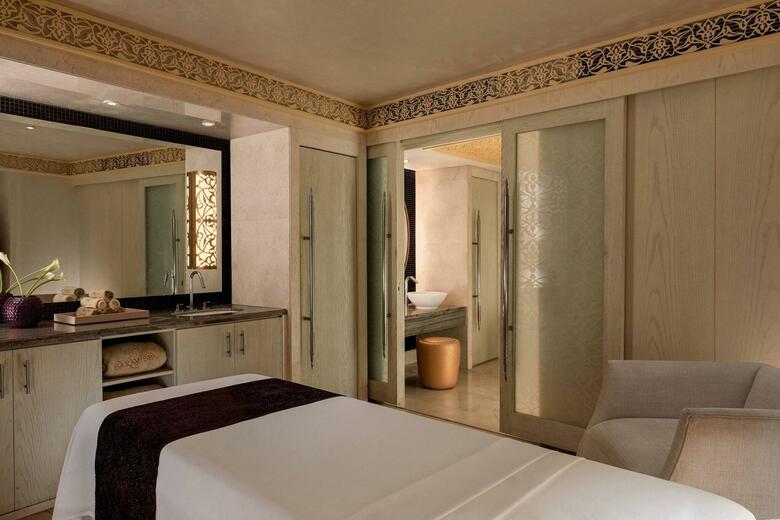 Cairo Marriott Hotel & Omar Khayyam Casino