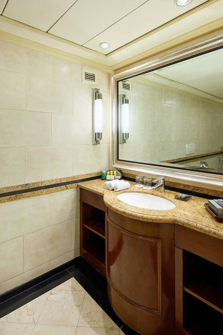 Cairo Marriott Hotel & Omar Khayyam Casino