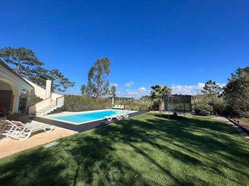 Luxurious And Spacious Villa With A Big Pool