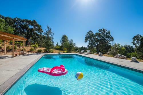 Poolside Paradise