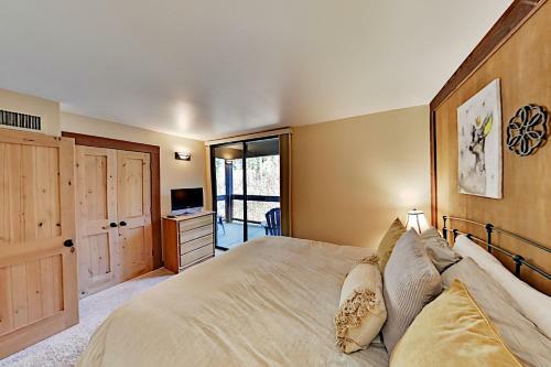 Aspen Grove Condo