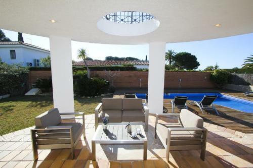 Santorini Villa Planet Costa Dorada