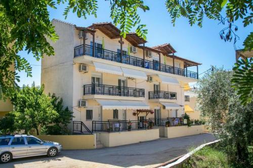 Thalatta Apartments