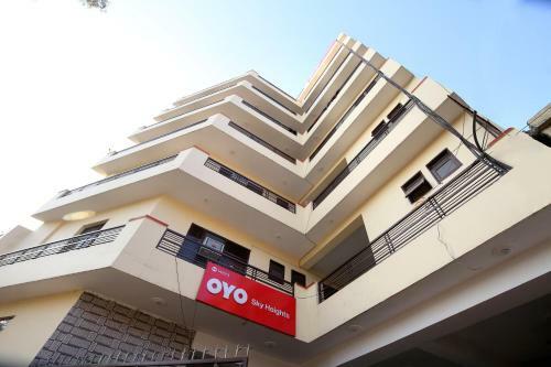 Hotel Oyo 14823 Skyheights