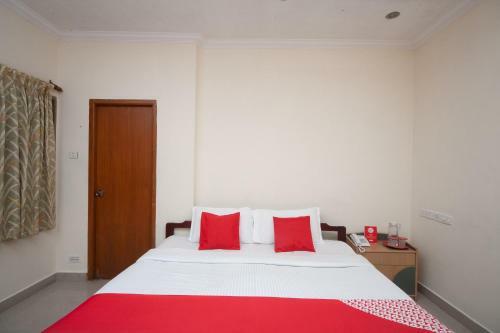 Hotel Oyo 28748 Geetham Homes