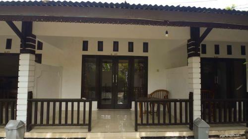 Hostal Gili Guest House & Souvenir Shop