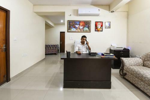 Hotel Oyo 18470 Anvi Stays