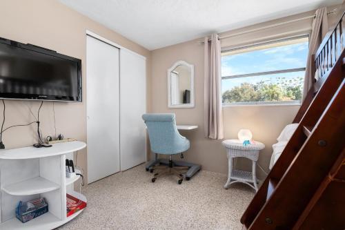 3 Bedroom Pool Home 5 Miles From Best Beaches Around Home