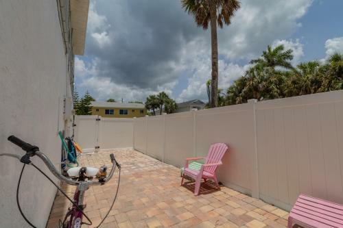 3 Bedrooms With Gulf Views Unit A Steps Away From Beach Villa