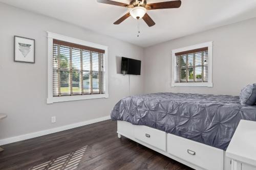 Fully Remodeled Pool Home Less Than 5 Miles To Beach Home