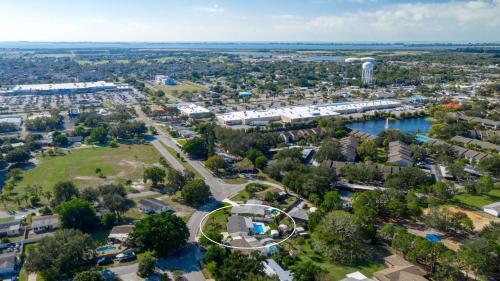 Fully Remodeled Pool Home Less Than 5 Miles To Beach Home