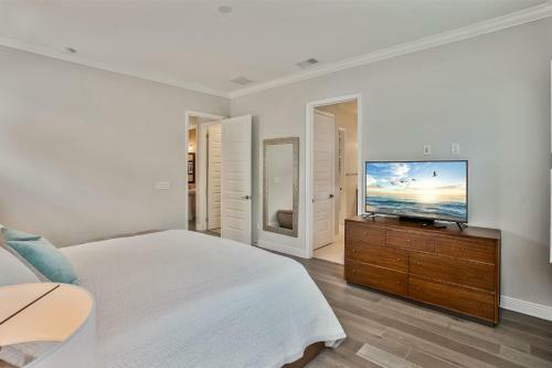 Redington Townhouse- Beach Luxury, Amazing Location