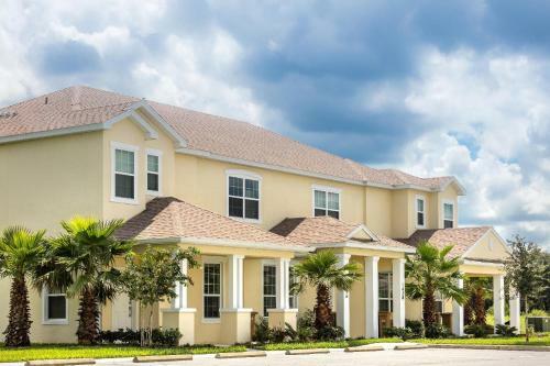 3 Bedroom Townhouse In Serenity Complex With Private Pool New Listing