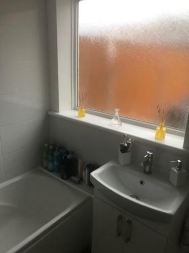 Private Lovely Room Females Only