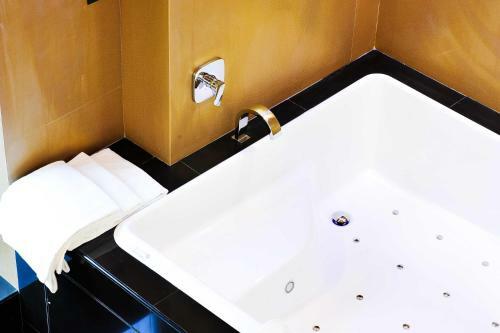Bed & Breakfast Naucleros Suites